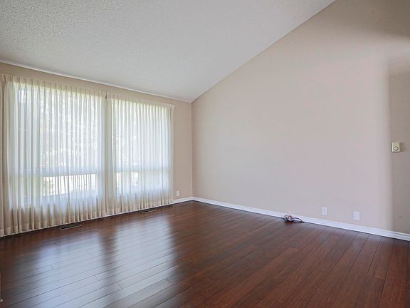 3rd image of 4309 42nd St