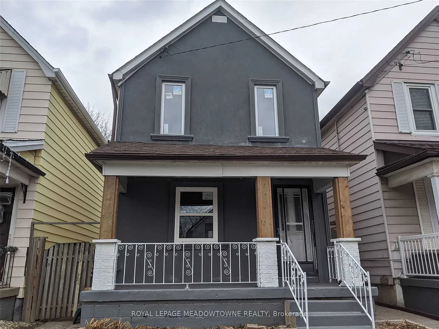 3 bed, $2,000 — Photo 1