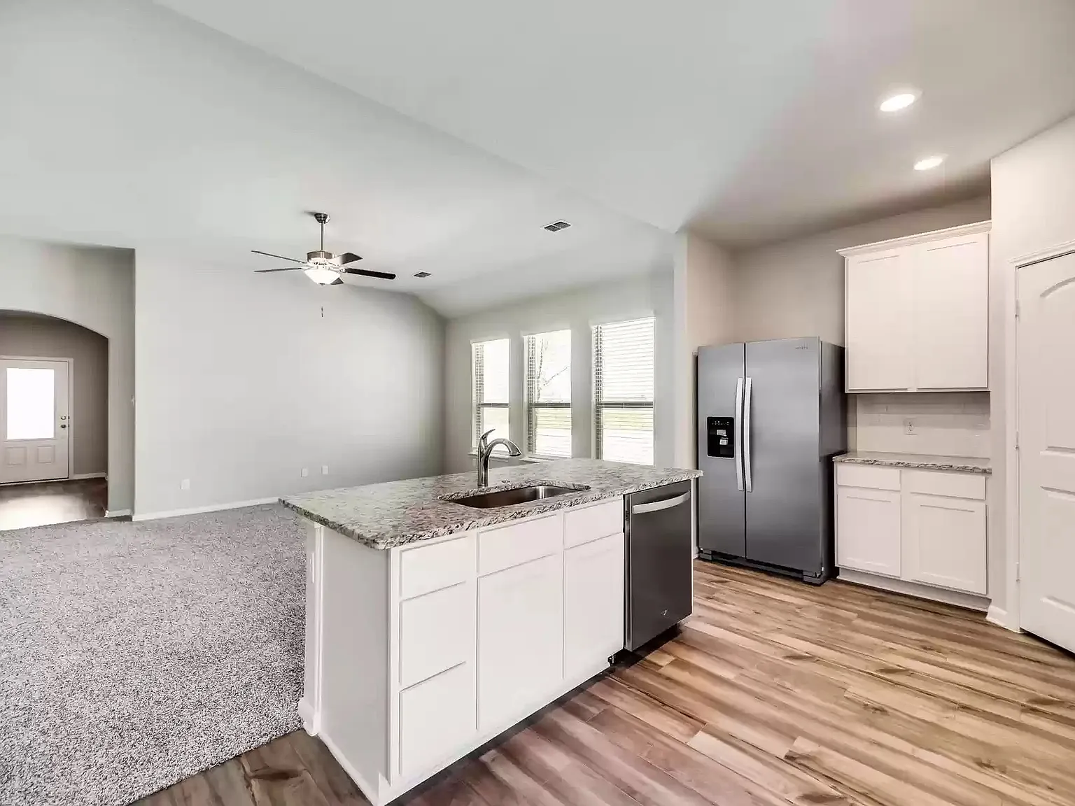 4 bed, 1801 sqft, $1,900 — Photo 4