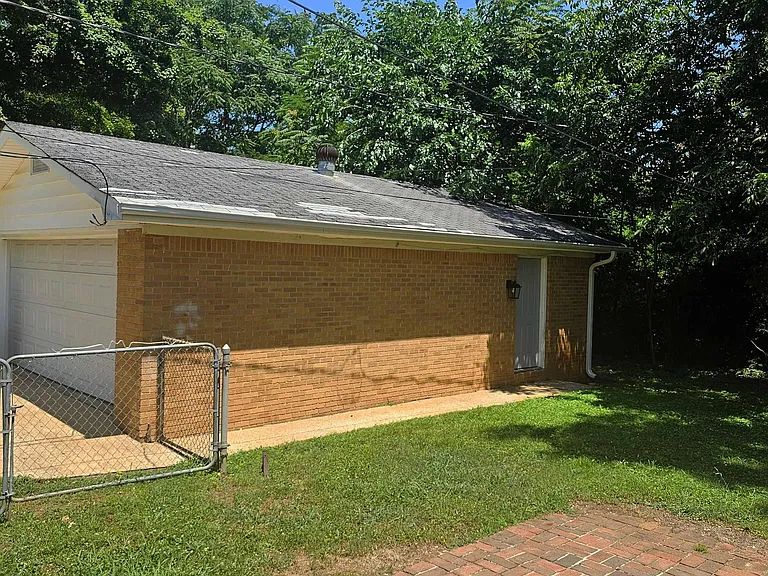 3725 Broadmor Rd NW — Photo 26