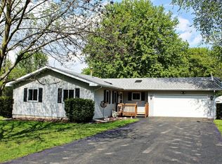 315 Blue Lake Ave, Rockford, IL 61102