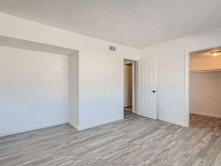 4364 Tara Ave #D — Photo 18