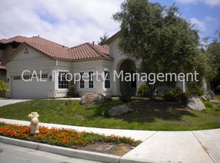 2 Essex Cir, Salinas, CA 93906
