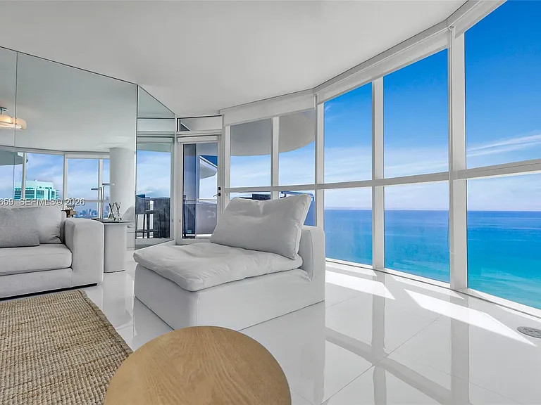 6301 Collins Ave #2103 — Photo 16