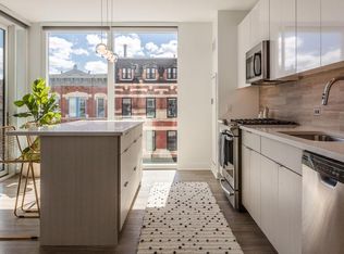 846 W Fullerton Ave #1403, Chicago, IL 60614