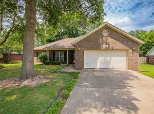 2640 Indian Oaks Trl, Springdale, AR 72762