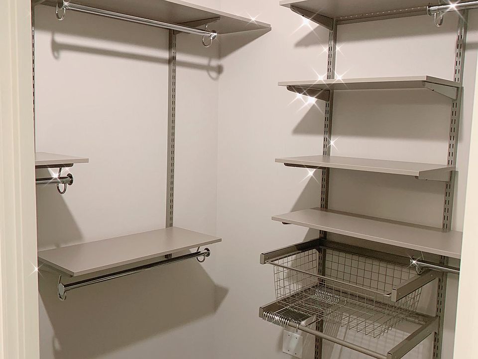 2nd image of 3850 Palm Isle Pl #D-102