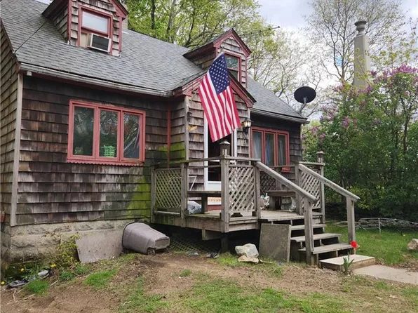 1021 High Street, Killingly, CT 06241