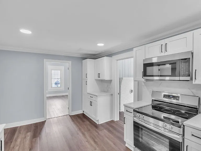 307 B St — Photo 9