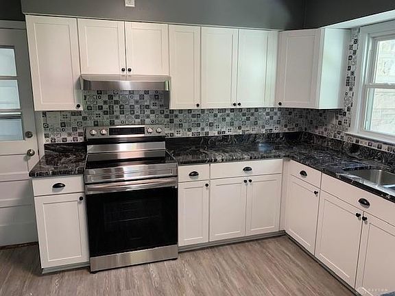 3rd image of 23 Kenec Dr