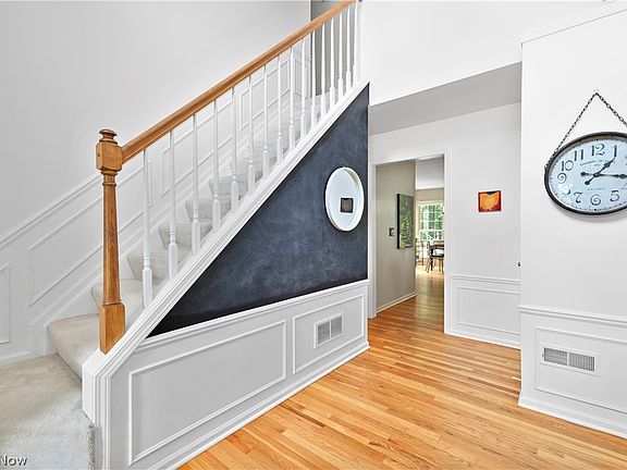 5th image of 18604 Northrup Ln