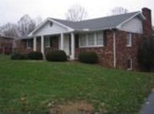 104 Roselawn Ln, Morehead, KY 40351