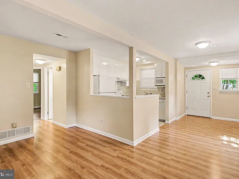 831 Jackson St #A — Photo 5