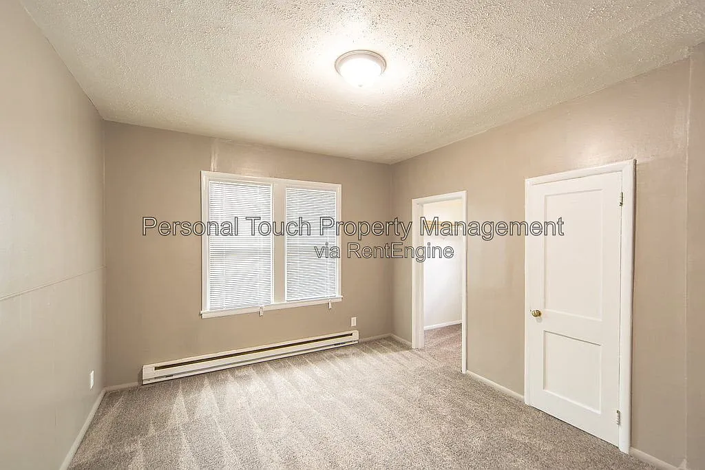 3 bed, 2.0 bath, $1,695 — Photo 4