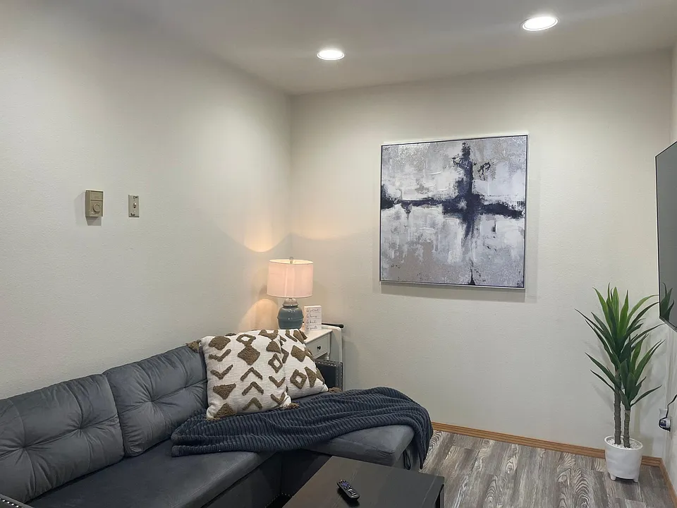 264 N Main St #203