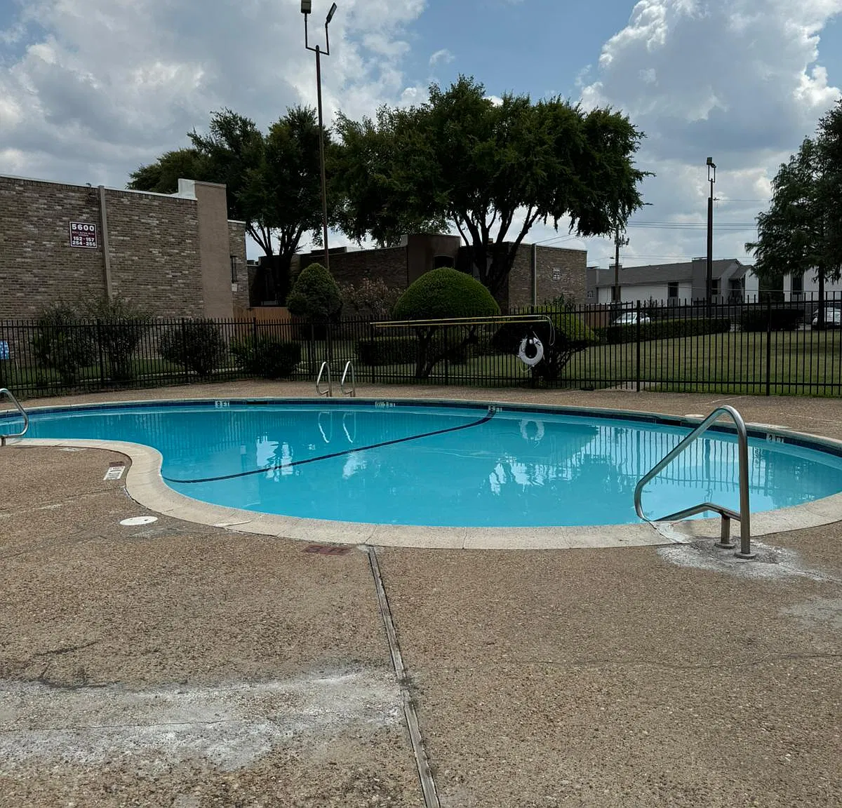 2 bed, 1010 sqft, $1,200 — Photo 4
