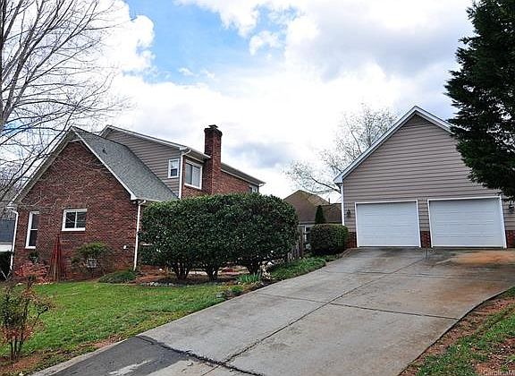 3rd image of 8102 McCarron Way