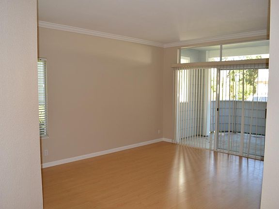 2nd image of 1621 Thorncrest Dr