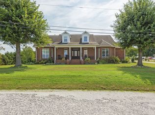 8 Fox Run Ln, Carthage, TN 37030