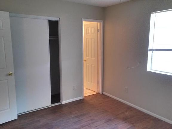 5th image of 2326 N 58th Ln