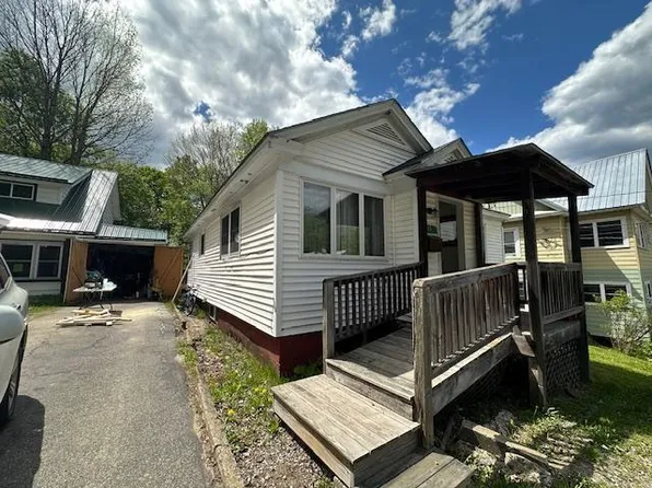 23 Winona Ave, Saranac Lake, NY 12983