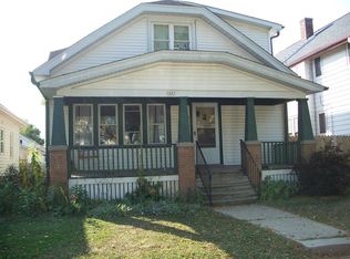 1007 S 73rd St, West Allis, WI 53214