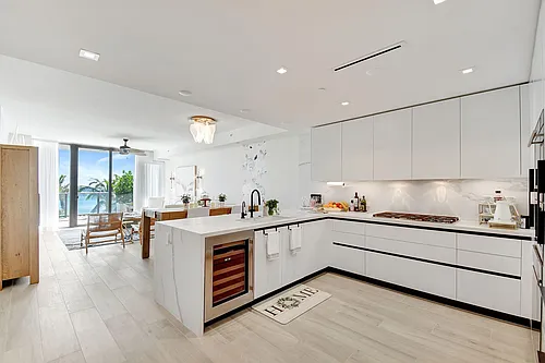 1116 N Ocean Blvd Photo 1
