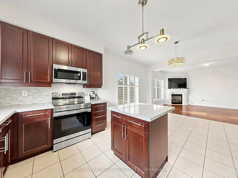 72 Middlecote Dr — Photo 11