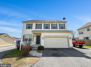 208 Christiana Rd, New Castle, DE 19720