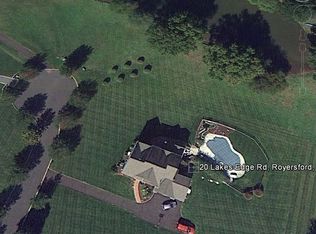 20 Lakes Edge Rd, Royersford, PA 19468