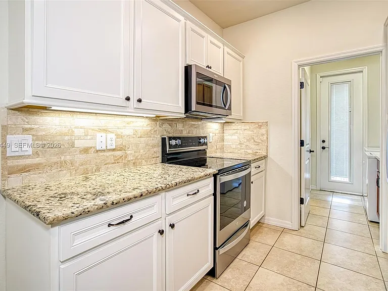 5060 Eucalyptus Dr #2 — Photo 7
