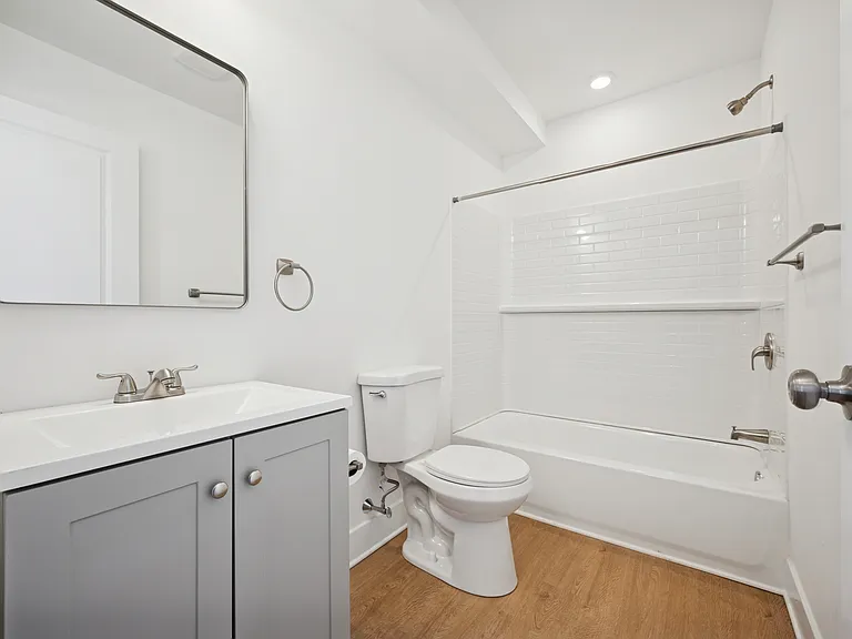 3413 N 19th St #3F — Photo 4