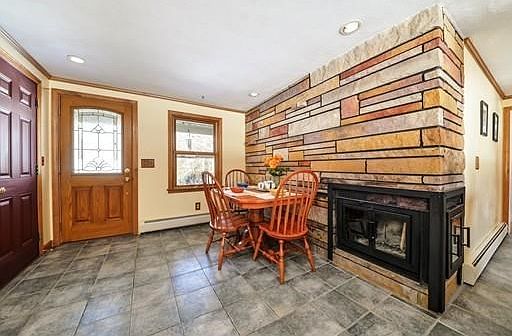 3rd image of 25 Highmoor Dr