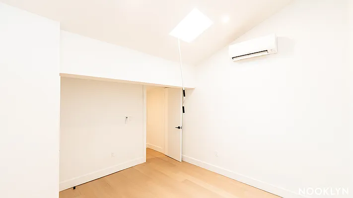 Rented by Nooklyn NYC LLC | media 30