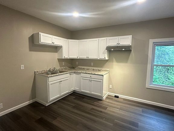 2nd image of 3900 W 23rd St