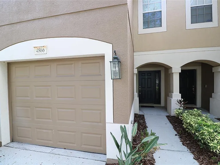 4866 Pond Ridge Dr — Photo 9