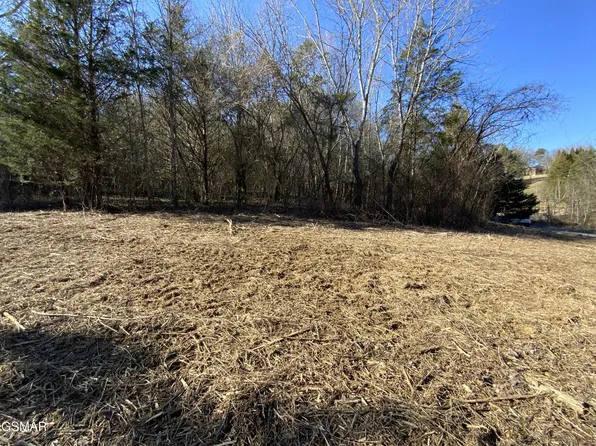 1 McCarter Hollow Rd, Sevierville, TN 37862