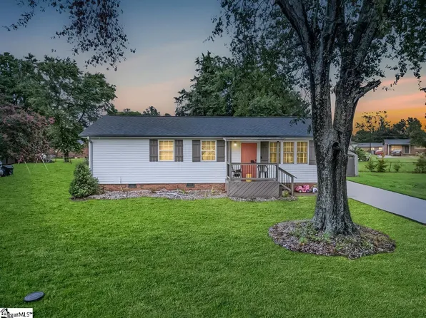 4 Melrose Rd, Greenville, SC 29605