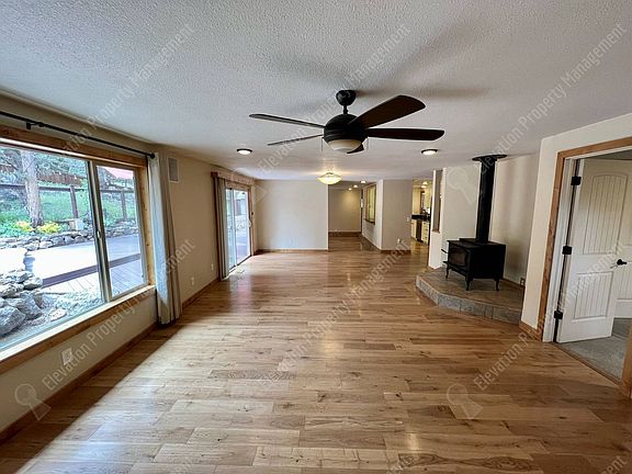 3rd image of 61121 Echo Hollow Rd