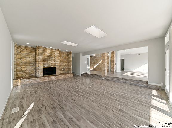 3rd image of 10802 Teton Ln