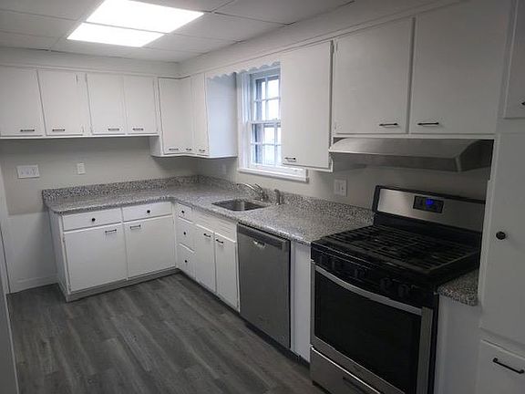 3rd image of 1068 Brenkman Dr