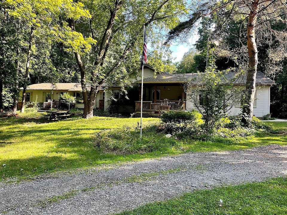 1st image of 6027 Pine Oaks Trl