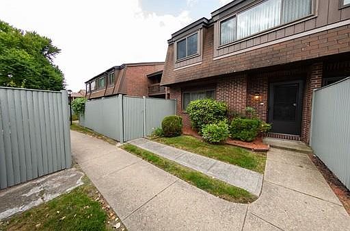 3rd image of 54 Rosewood Dr #54