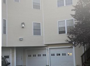 96 Castle Ave, Fairfield, CT 06825