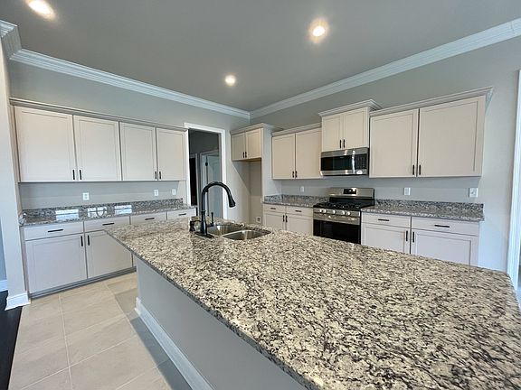 Claudet III B - Kitchen - DSLD Homes