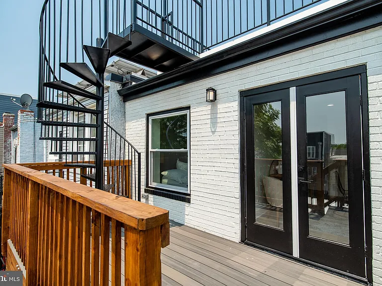 520 Irving St NW — Photo 42