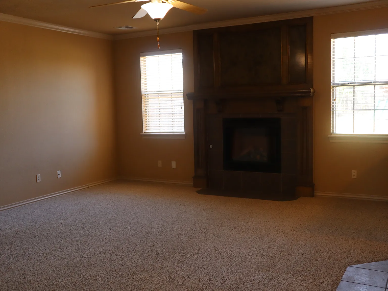 3 bed, 1502 sqft, $1,600 — Photo 1