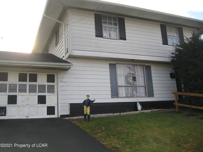 24 Seminary Rd, Hanover Township, PA, 18706
