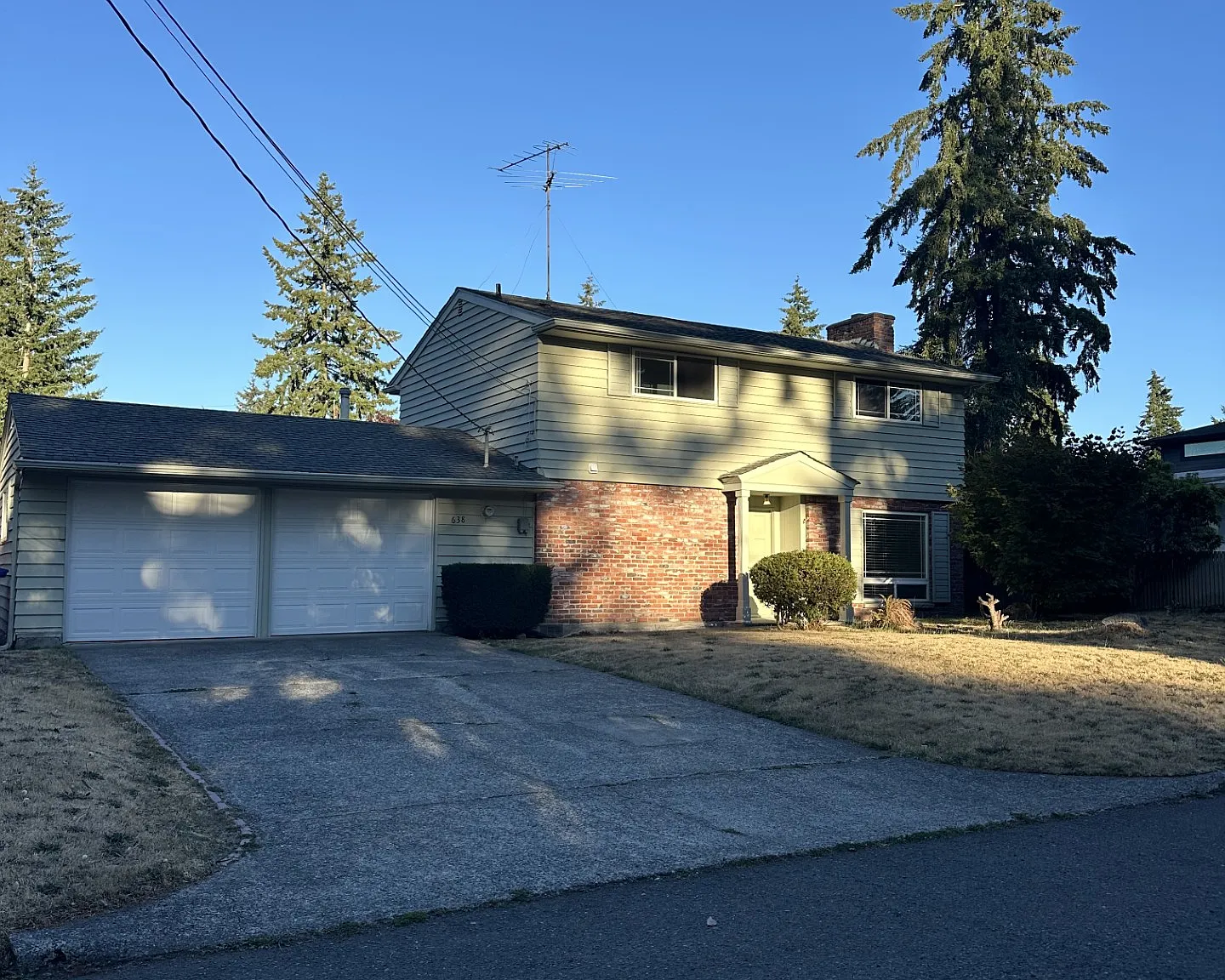 3 bed, 1.5 bath, 1340 sqft, $3,600 — Photo 3