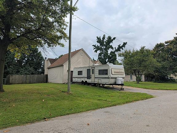 3rd image of 2634 Pine St
